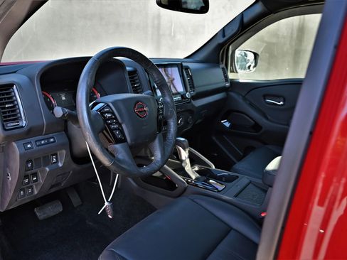 Used 2022 Nissan Frontier PRO-4X w/ Pro-4X Premium Package image 19