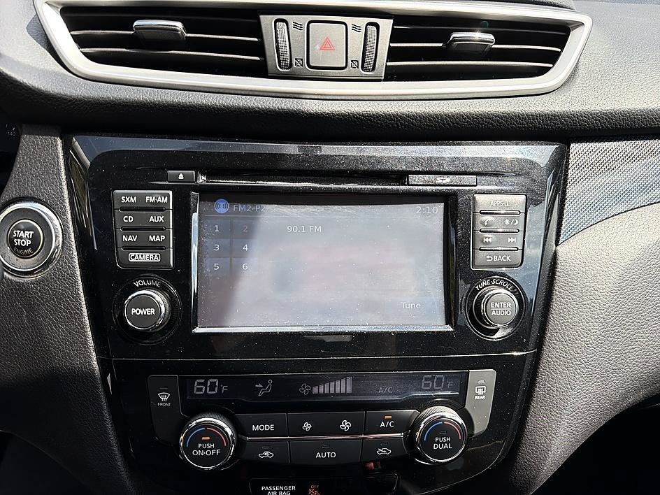 Used 2015 Nissan Rogue SL w/ SL Premium Package AWD/4WD image 16