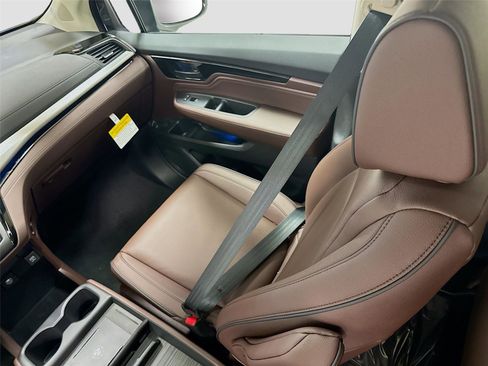 New 2026 Honda Odyssey Touring image 22