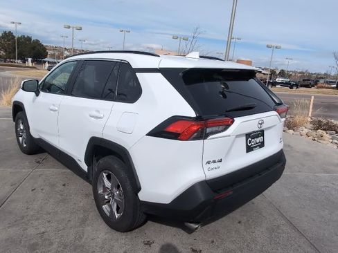 Used 2025 Toyota RAV4 XLE image 5