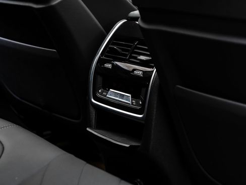 Used 2025 BMW X6 xDrive40i w/ Climate Comfort Package image 41