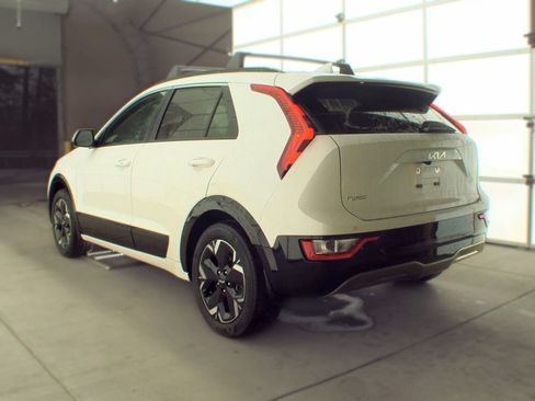 Used 2023 Kia Niro Wind FWD image 4