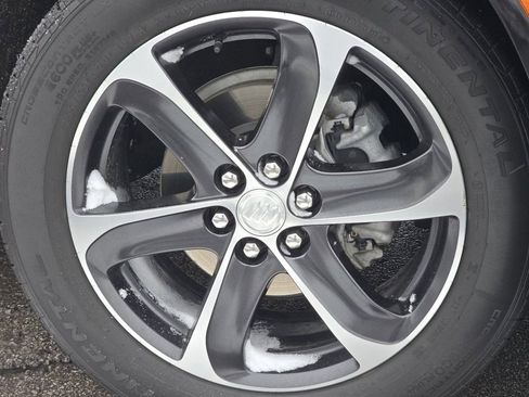 Used 2023 Buick Enclave Essence w/ LPO, Touring Package image 9