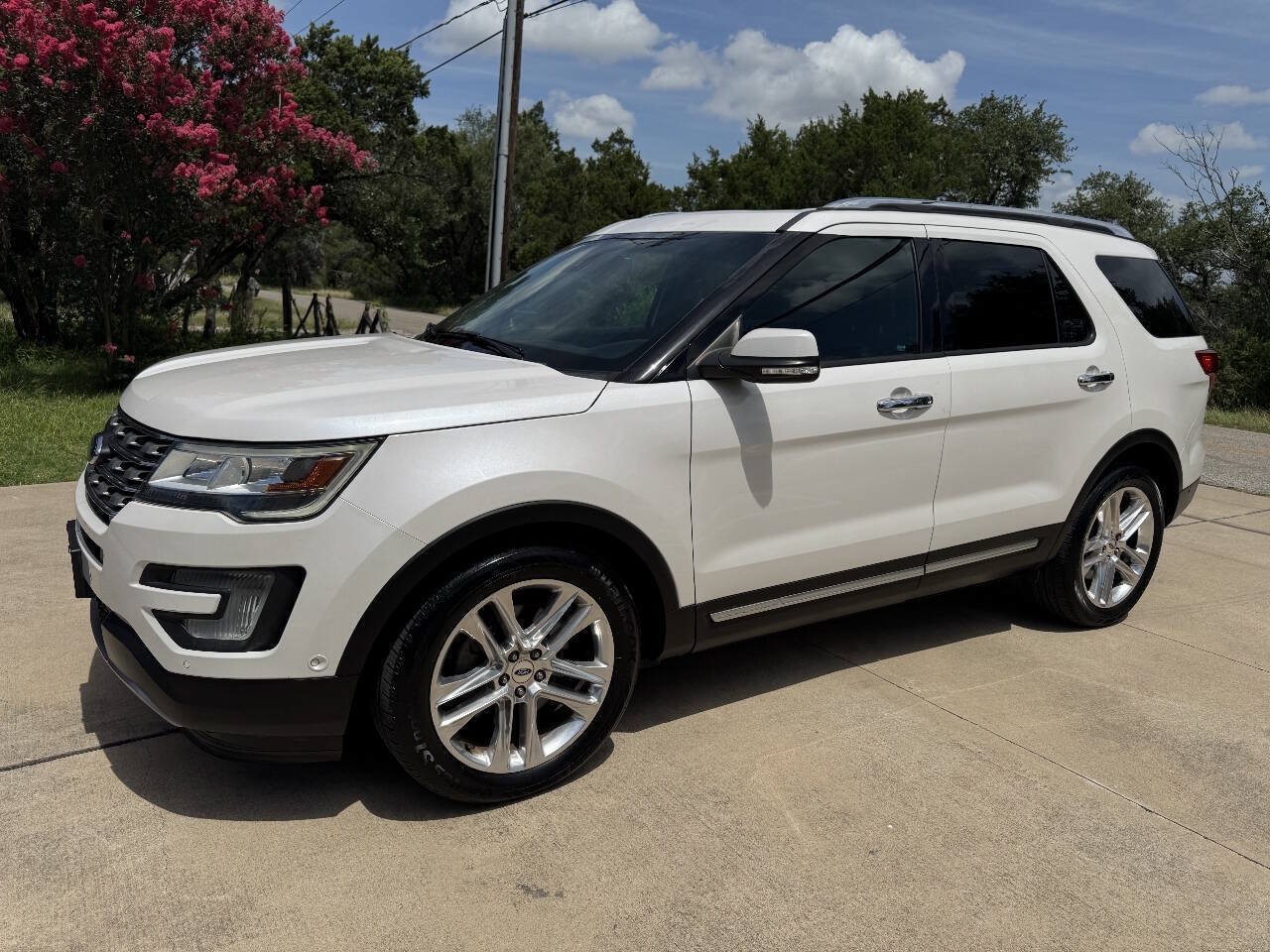 Used 2016 Ford Explorer Limited w/ Equipment Group 301A FWD image 6