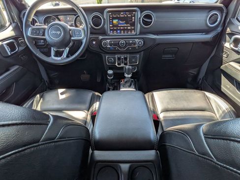 Used 2023 Jeep Wrangler Unlimited Sahara image 17