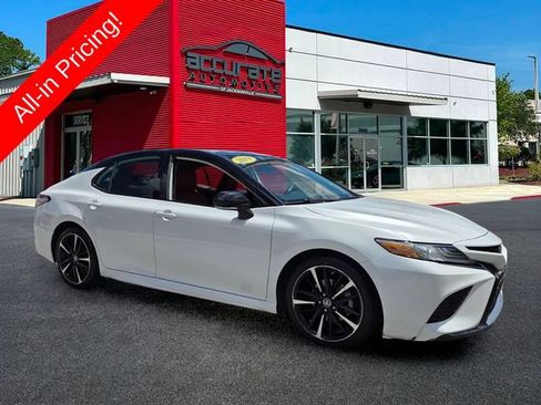 Used 2019 Toyota Camry XSE FWD image 7