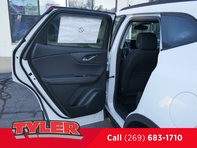 New 2026 Chevrolet Blazer LT w/ Convenience Package AWD/4WD image 18
