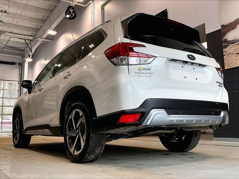 Used 2023 Subaru Forester Touring image 5