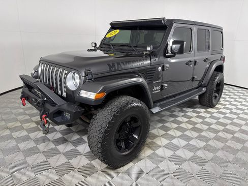 Used 2020 Jeep Wrangler Unlimited Sahara AWD/4WD image 8