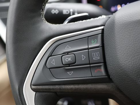 Used 2025 Jeep Grand Cherokee Limited AWD/4WD image 19