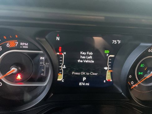 Used 2024 Jeep Wrangler Unlimited Rubicon image 8