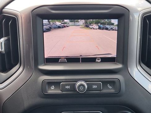 Used 2022 Chevrolet Silverado 1500 Custom Trail Boss AWD/4WD image 18