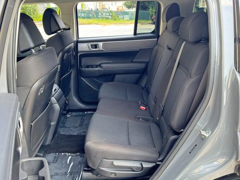 Used 2025 Hyundai Santa Fe SE w/ Tow & Go Package FWD image 35