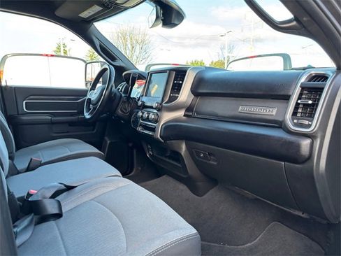 Used 2024 RAM 3500 Big Horn image 40