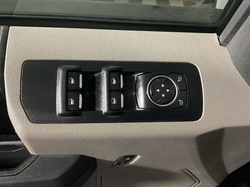 Used 2018 Ford F150 XL w/ Equipment Group 101A Mid image 12