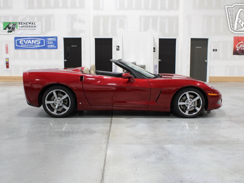 Used 2008 Chevrolet Corvette Convertible w/ Preferred Equipment Group image 37