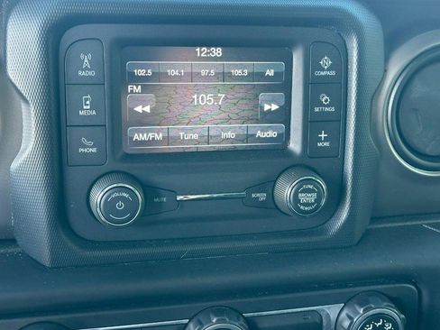 Used 2019 Jeep Wrangler Sport image 16