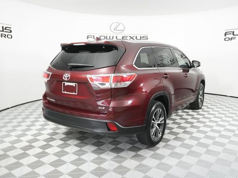Used 2016 Toyota Highlander XLE image 7