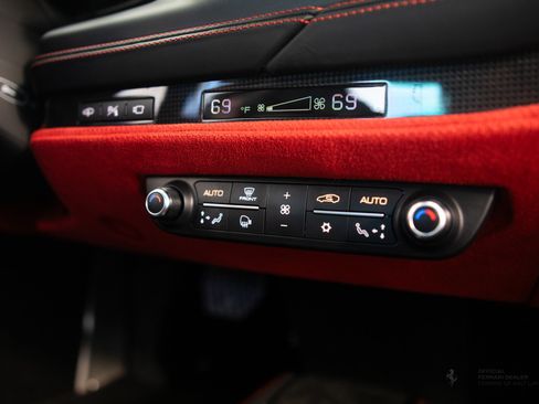 Used 2022 Ferrari F8 Tributo RWD image 16