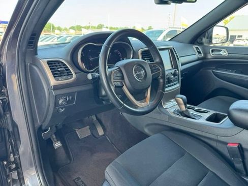 Used 2016 Jeep Grand Cherokee Laredo w/ Quick Order Package 23E AWD/4WD image 16
