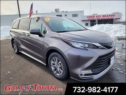 Used 2023 Toyota Sienna XLE