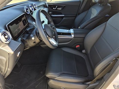 Certified 2025 Mercedes-Benz GLC 300 image 27