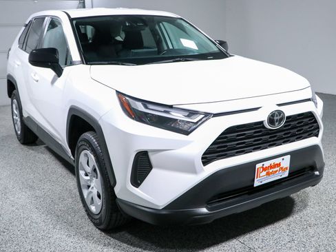 Used 2024 Toyota RAV4 LE FWD image 5