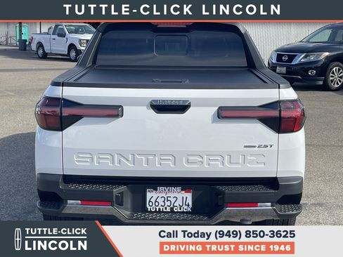 Used 2025 Hyundai Santa Cruz Limited AWD/4WD image 5