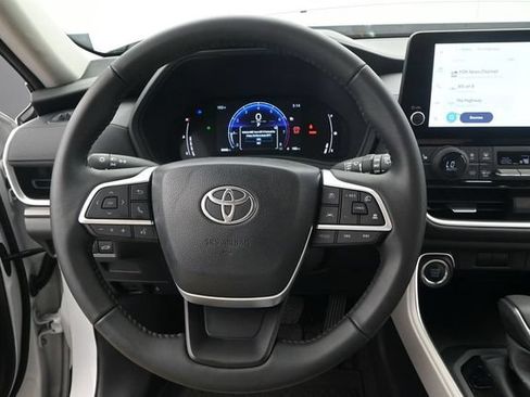 Used 2026 Toyota Grand Highlander FWD image 5