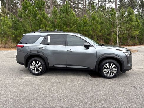 New 2026 Nissan Pathfinder SL image 32