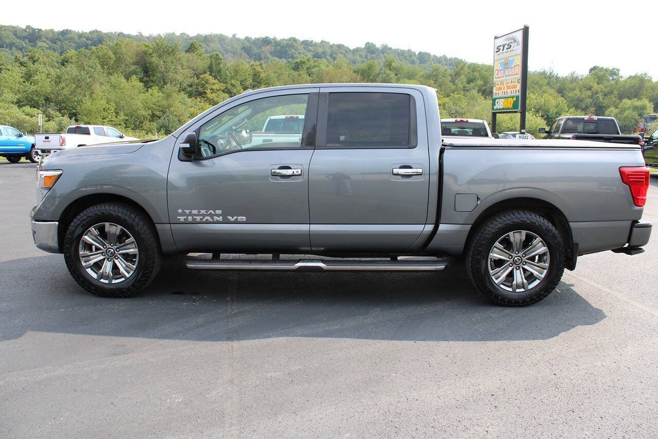 Used 2018 Nissan Titan SV w/ SV Convenience Package AWD/4WD image 3