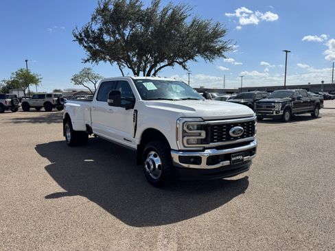 Used 2024 Ford F350 Lariat w/ Lariat Ultimate Package AWD/4WD image 5
