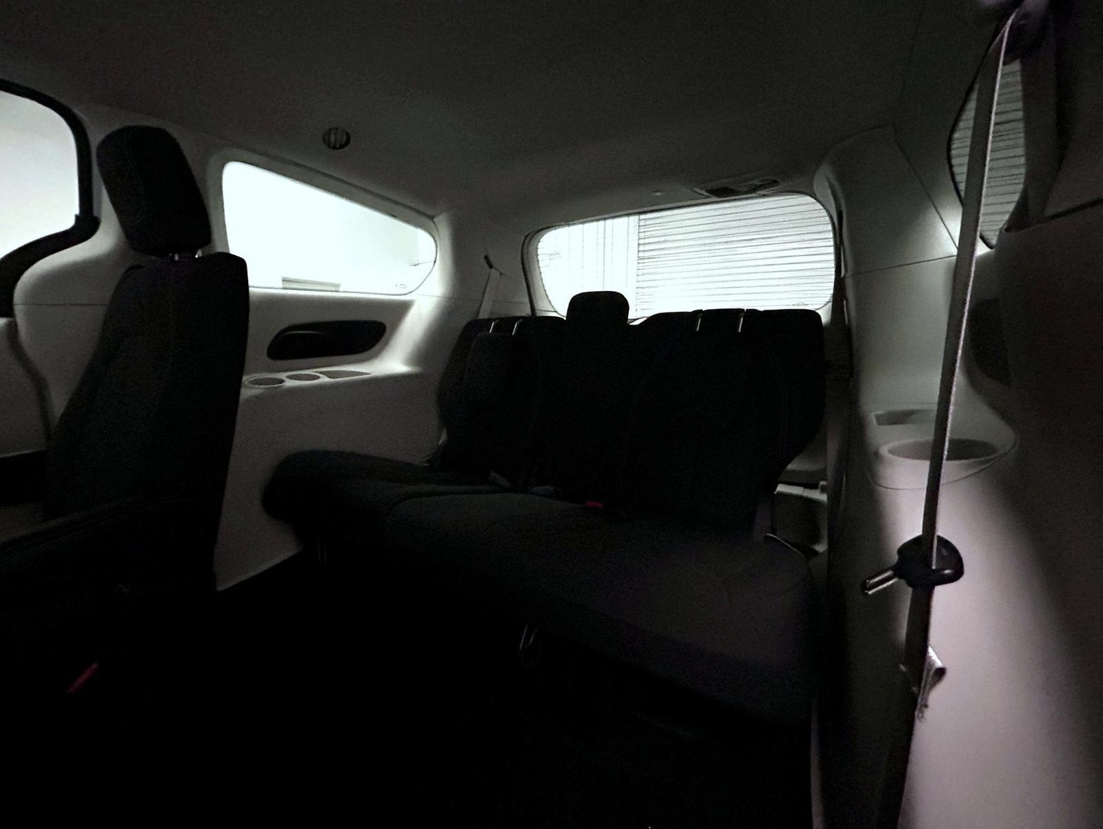 Used 2023 Chrysler Voyager LX FWD image 18