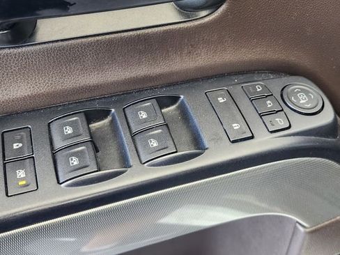 Used 2015 Chevrolet Silverado 1500 LTZ Z71 image 12