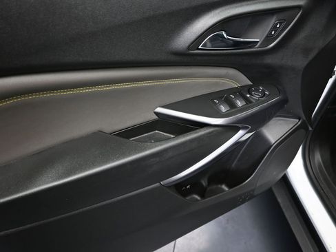 Used 2024 Chevrolet Trax ACTIV w/ Driver Confidence Package image 11