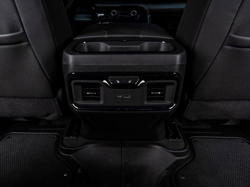 Used 2024 GMC Sierra 1500 AT4 w/ Technology Package image 33