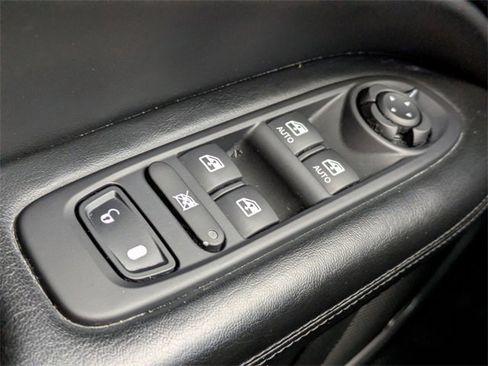 Used 2021 Jeep Compass Latitude w/ Sun and Sound Group image 24