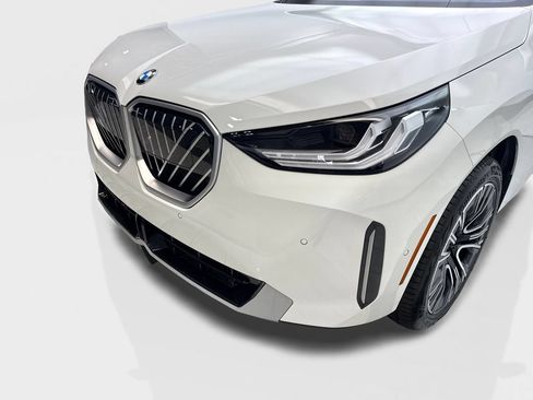 Used 2025 BMW X3 xDrive30i AWD/4WD image 16