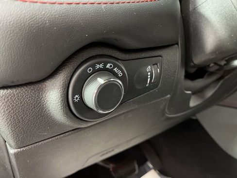 Used 2023 Dodge Durango GT RWD image 31
