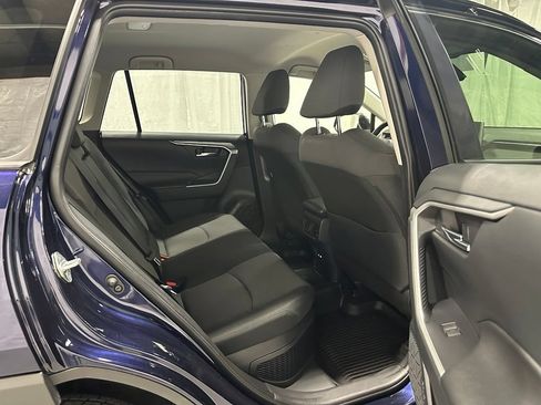 Used 2025 Toyota RAV4 XLE AWD/4WD image 50