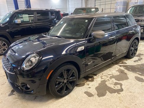 Used 2021 MINI Cooper Clubman S w/ Driver Assistance Package image 3