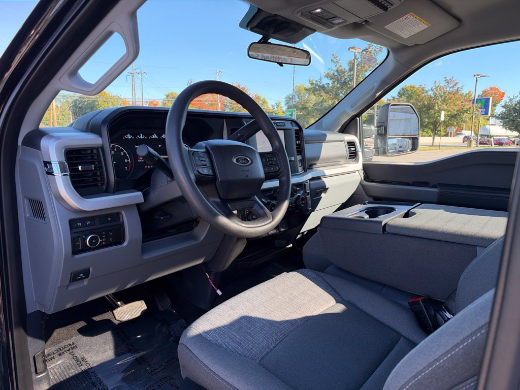 Used 2024 Ford F250 XLT AWD/4WD image 14