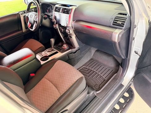 Used 2021 Toyota 4Runner SR5 AWD/4WD image 36