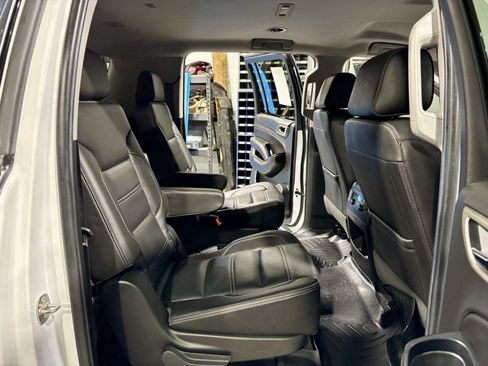 Used 2019 GMC Yukon XL Denali image 9