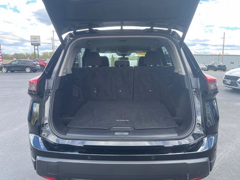 Used 2025 Nissan Rogue SV AWD/4WD image 7