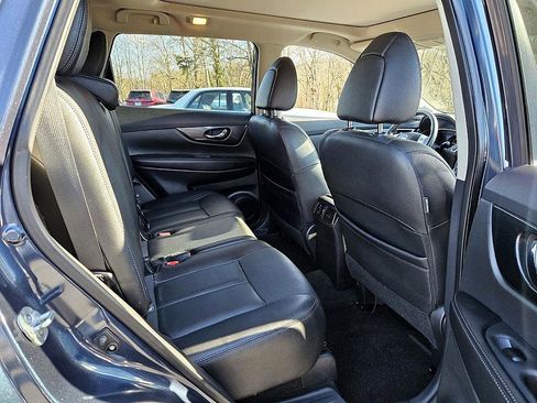 Used 2016 Nissan Rogue SL w/ SL Premium Package image 14