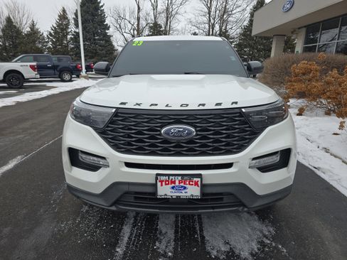 Used 2023 Ford Explorer ST-Line w/ Class IV Trailer Tow Package image 5