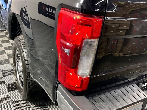 Used 2017 Ford F250 Lariat w/ Lariat Ultimate Package image 29