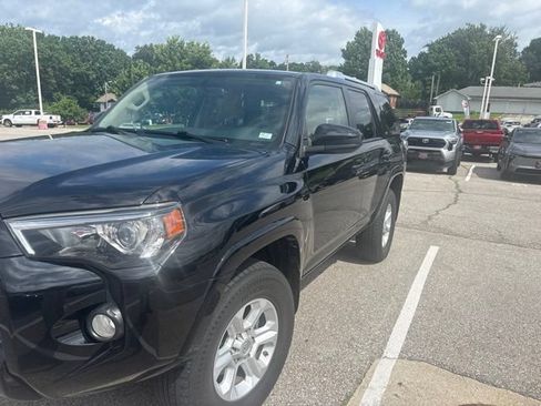 Used 2014 Toyota 4Runner SR5 w/ Convenience Package AWD/4WD image 8