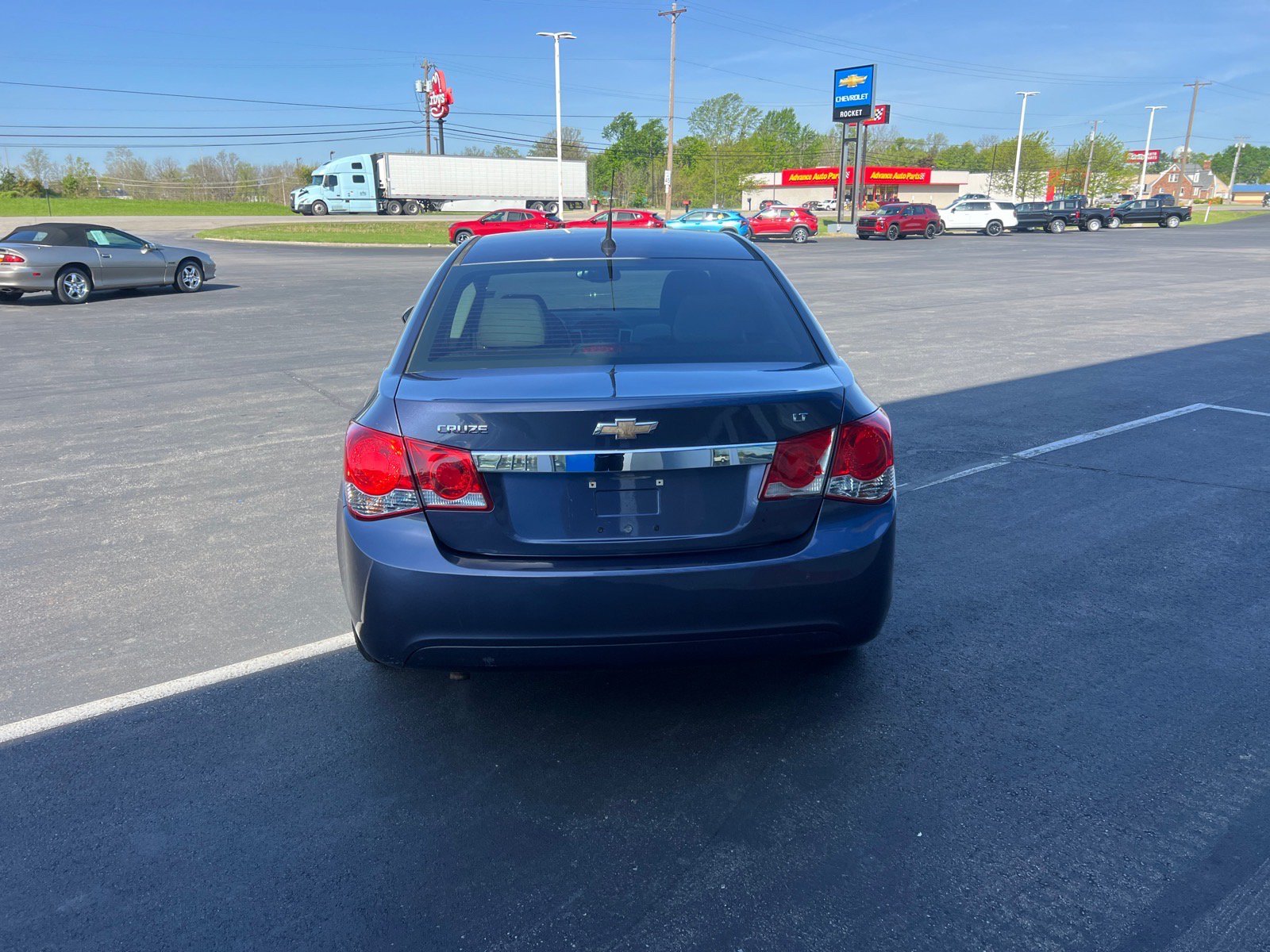Used 2014 Chevrolet Cruze LT FWD image 4